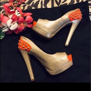 GUESS LGHT GOLD/SLVR MIX W/MANDARIN BACK&STUDS